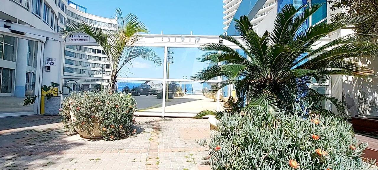 מלון דירות על הים בת ים 39 Экстерьер фото