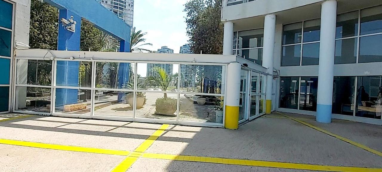 מלון דירות על הים בת ים 39 Экстерьер фото