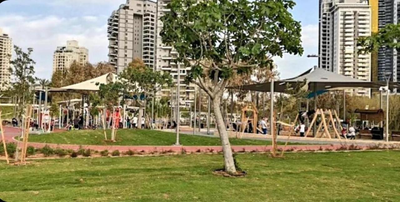 מלון דירות על הים בת ים 39 Экстерьер фото